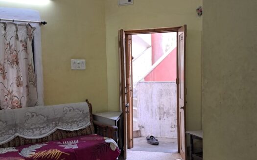 2BHK FLAT FOR BACHELORS AMBAWADI – RR524