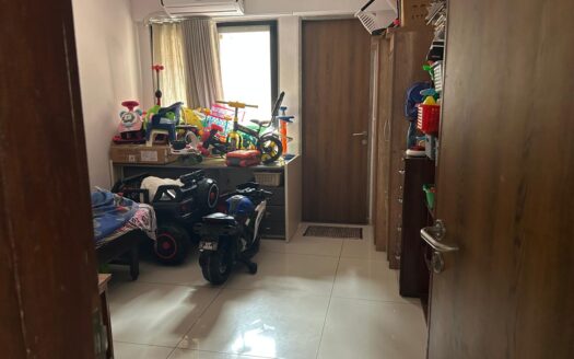 4BHK FLAT- RENT- FAMILY- GOTA- RR661
