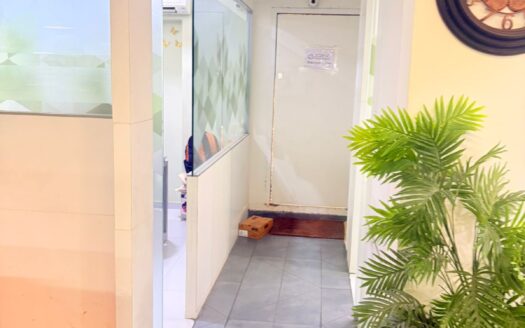 OFFICE- RENT- SALE- DRIVE IN ROAD- CRS006