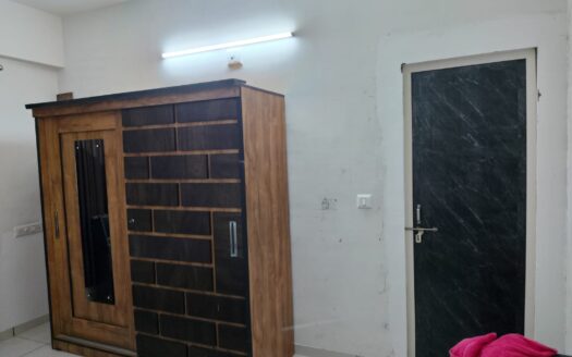 2BHK FLAT- RENT- FAMILY- BACHELORS- GOTA- RR774