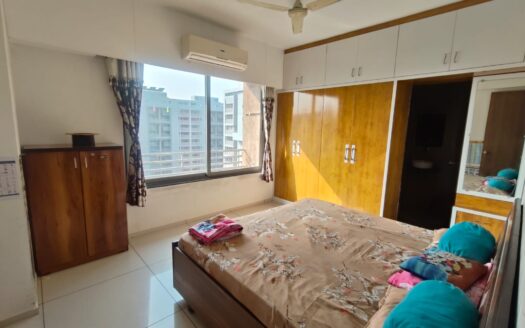 3BHK FLAT- RENT- FAMILY- GOTA- RR733