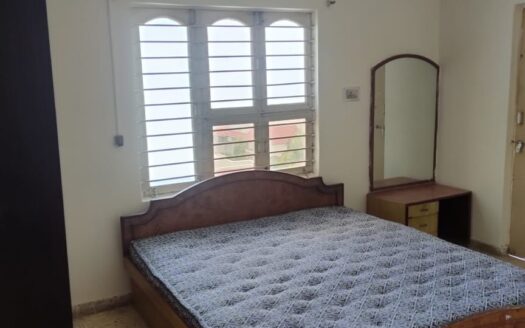 2BHK PENTHOUSE- RENT- FAMILY- THALTEJ- RR886